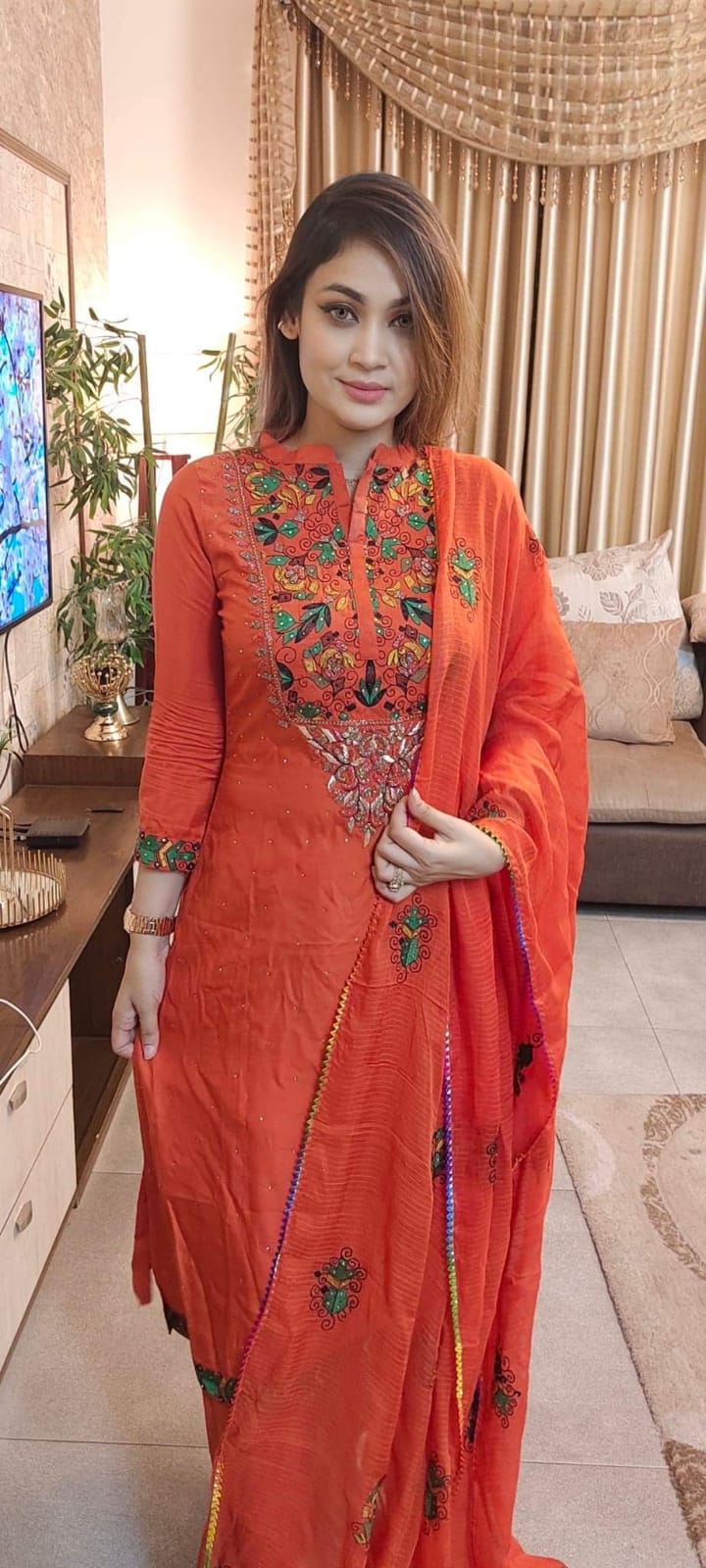 আনস্টিজ স্ক্রিন প্রিন্ট থ্রি-পিস