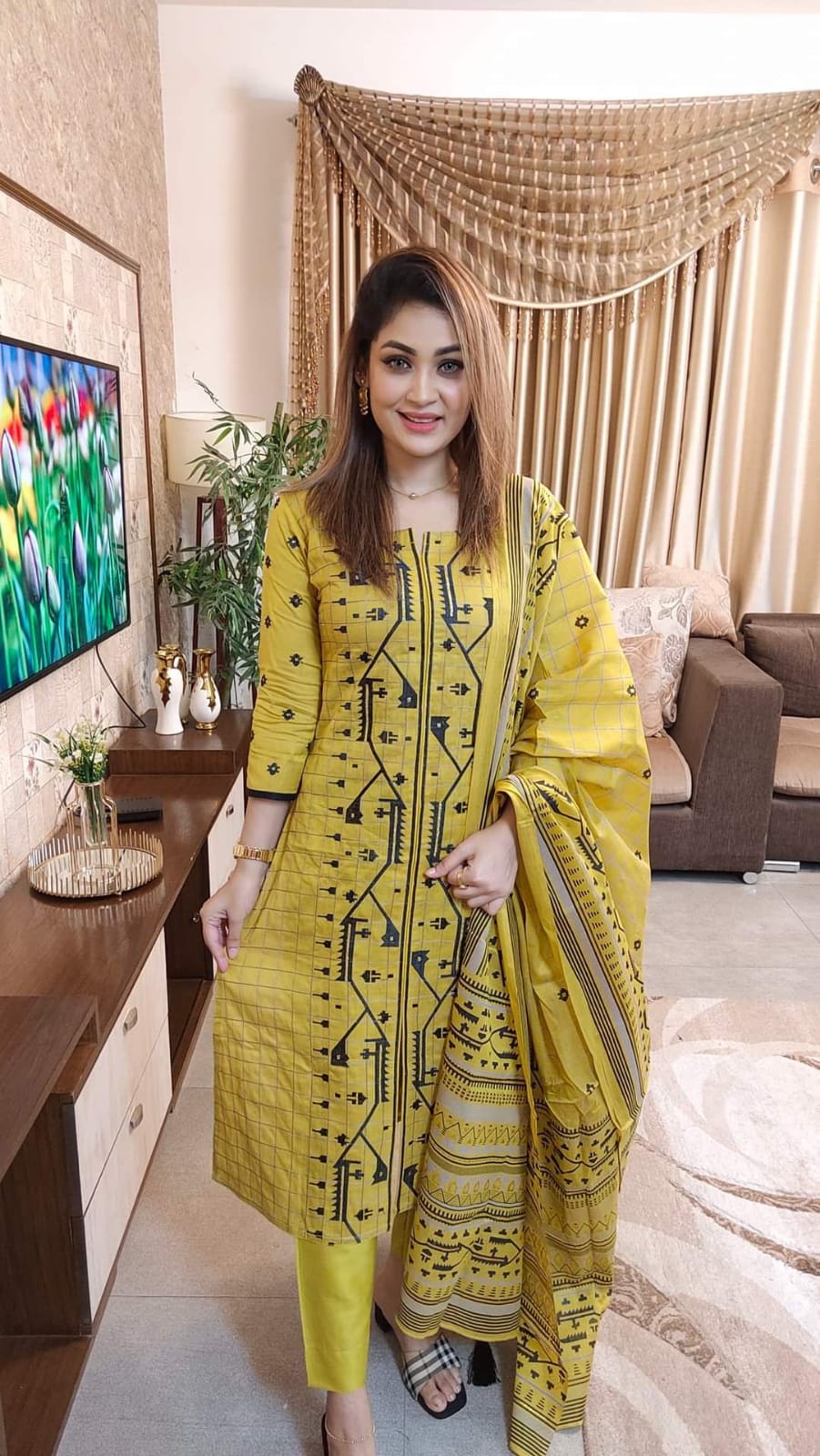 আনস্টিজ স্ক্রিন প্রিন্ট থ্রি-পিস