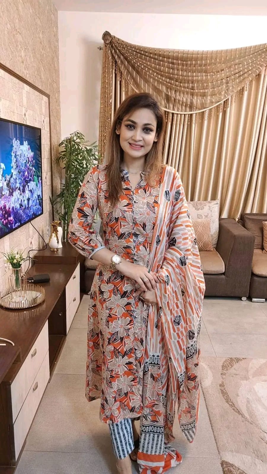 আনস্টিজ স্ক্রিন প্রিন্ট থ্রি-পিস