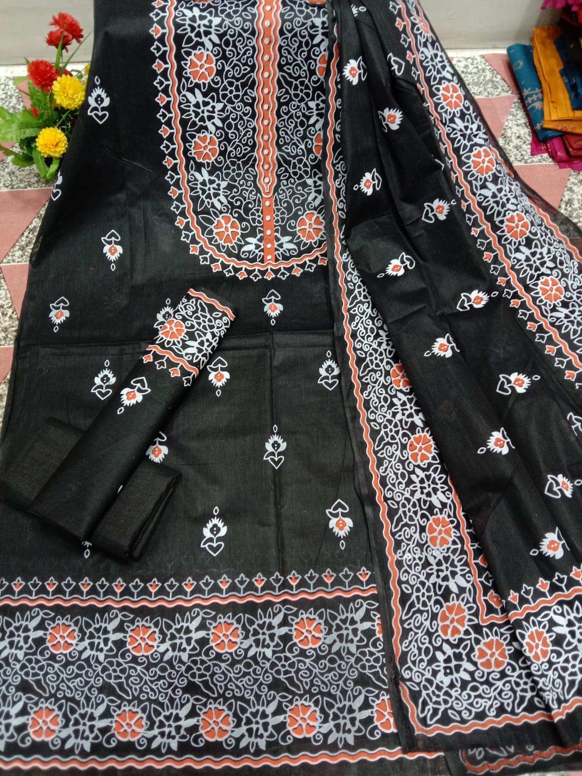 আনস্টিজ স্ক্রিন প্রিন্ট থ্রি-পিস