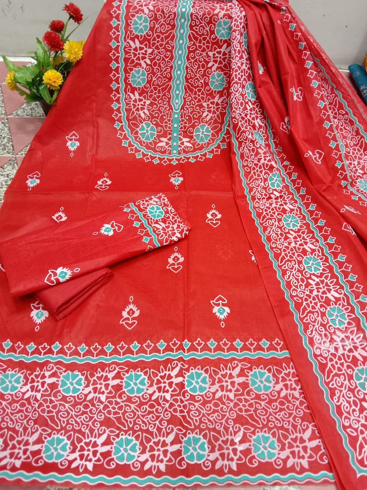 আনস্টিজ স্ক্রিন প্রিন্ট থ্রি-পিস