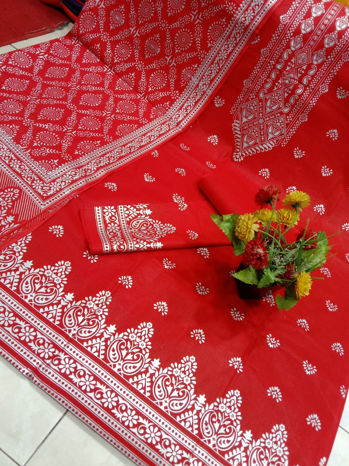 বুটিকস থ্রি পিস