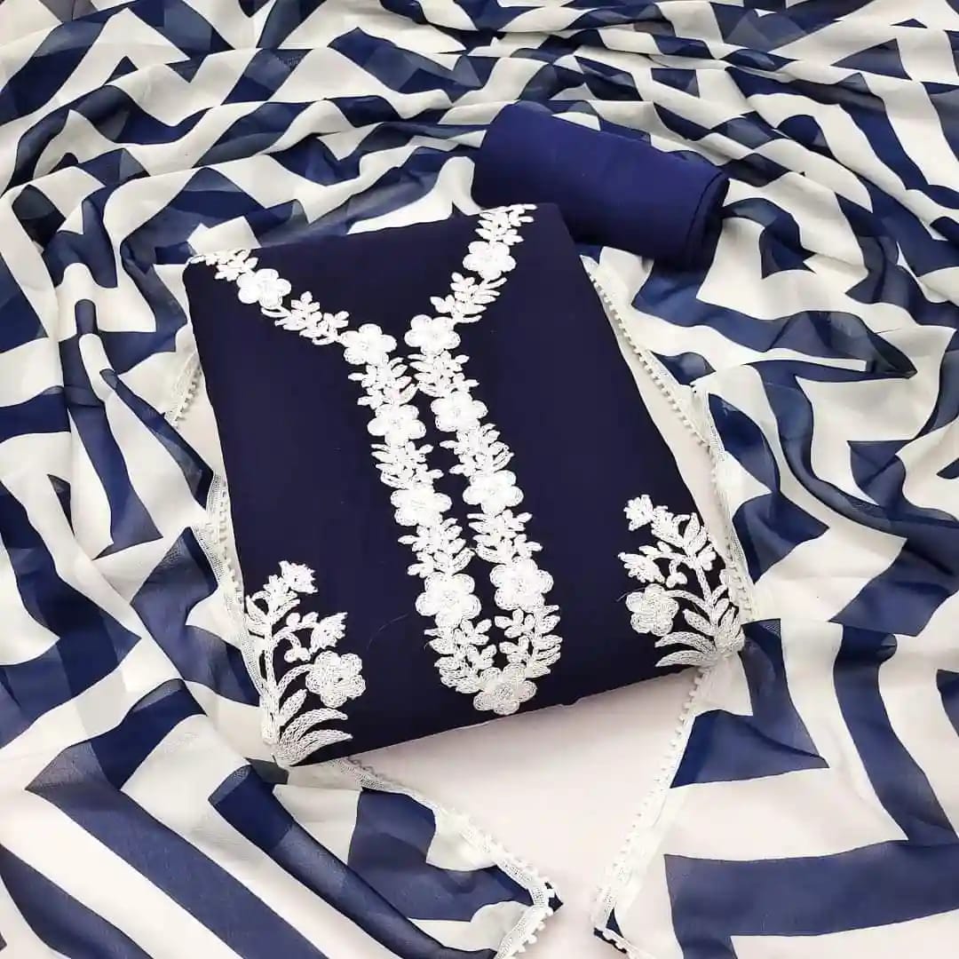 কাশ্মীরী আড়ি এম্ব্রডারী থ্রি-পিচ।