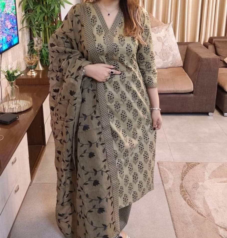 ব্লক প্রিন্ট থ্রি পিস