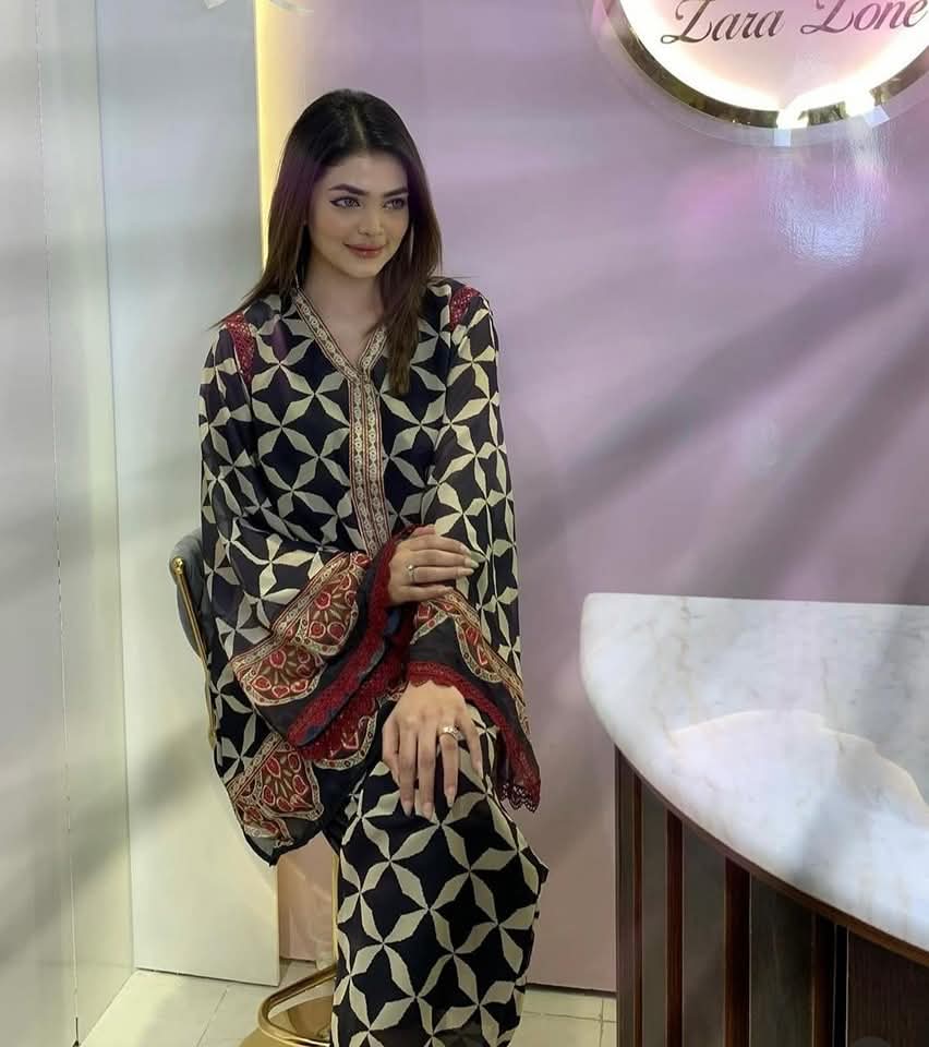 Diamond Georgette Three Piece