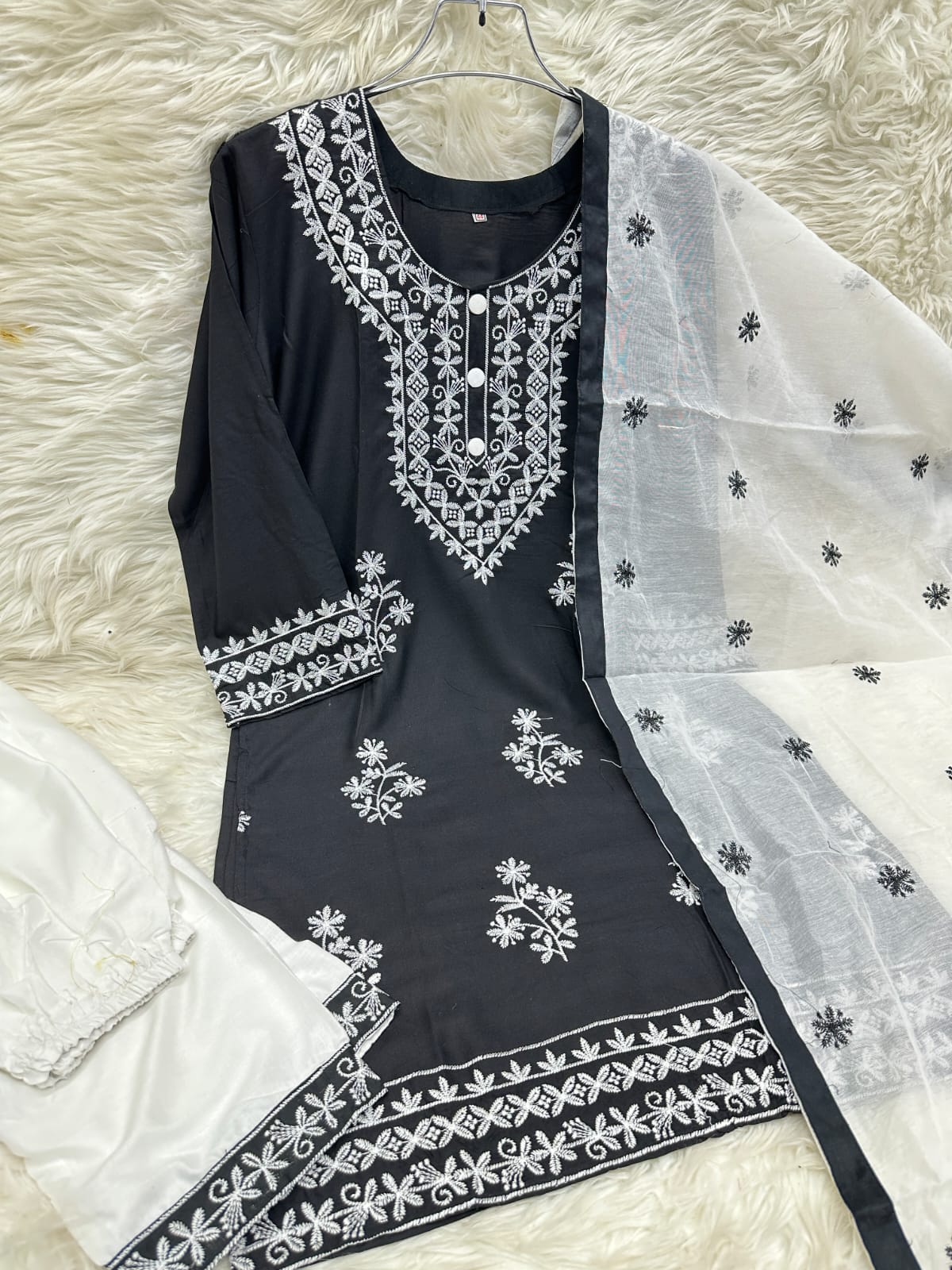 Chicken Kari Neckless Three Piece