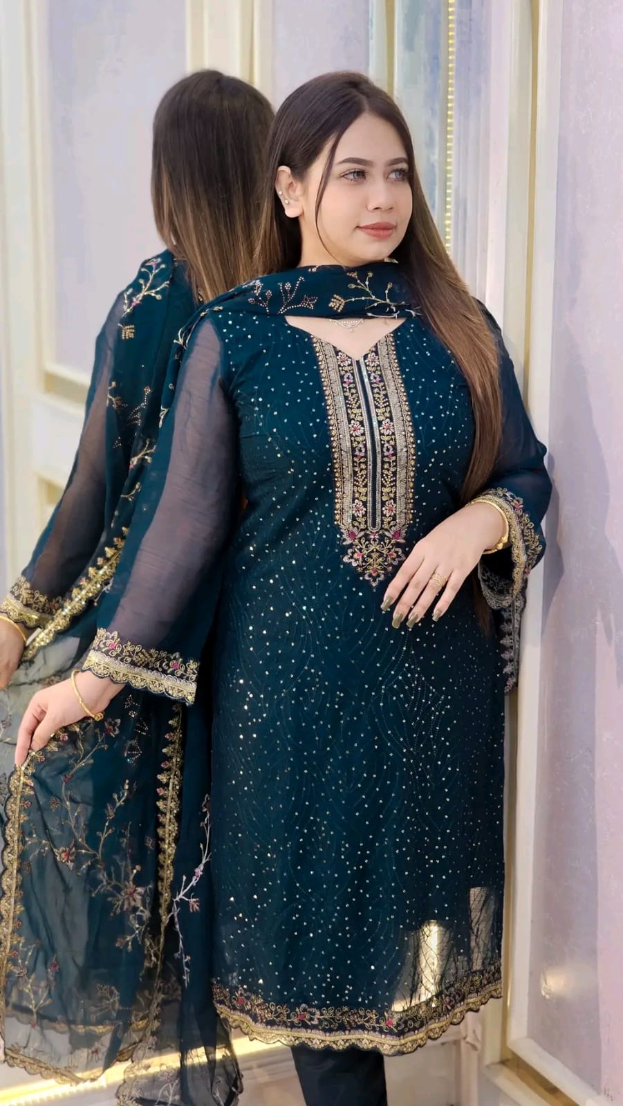 জর্জেট এমব্রয়ডারি করা ফোর-পিস সেট