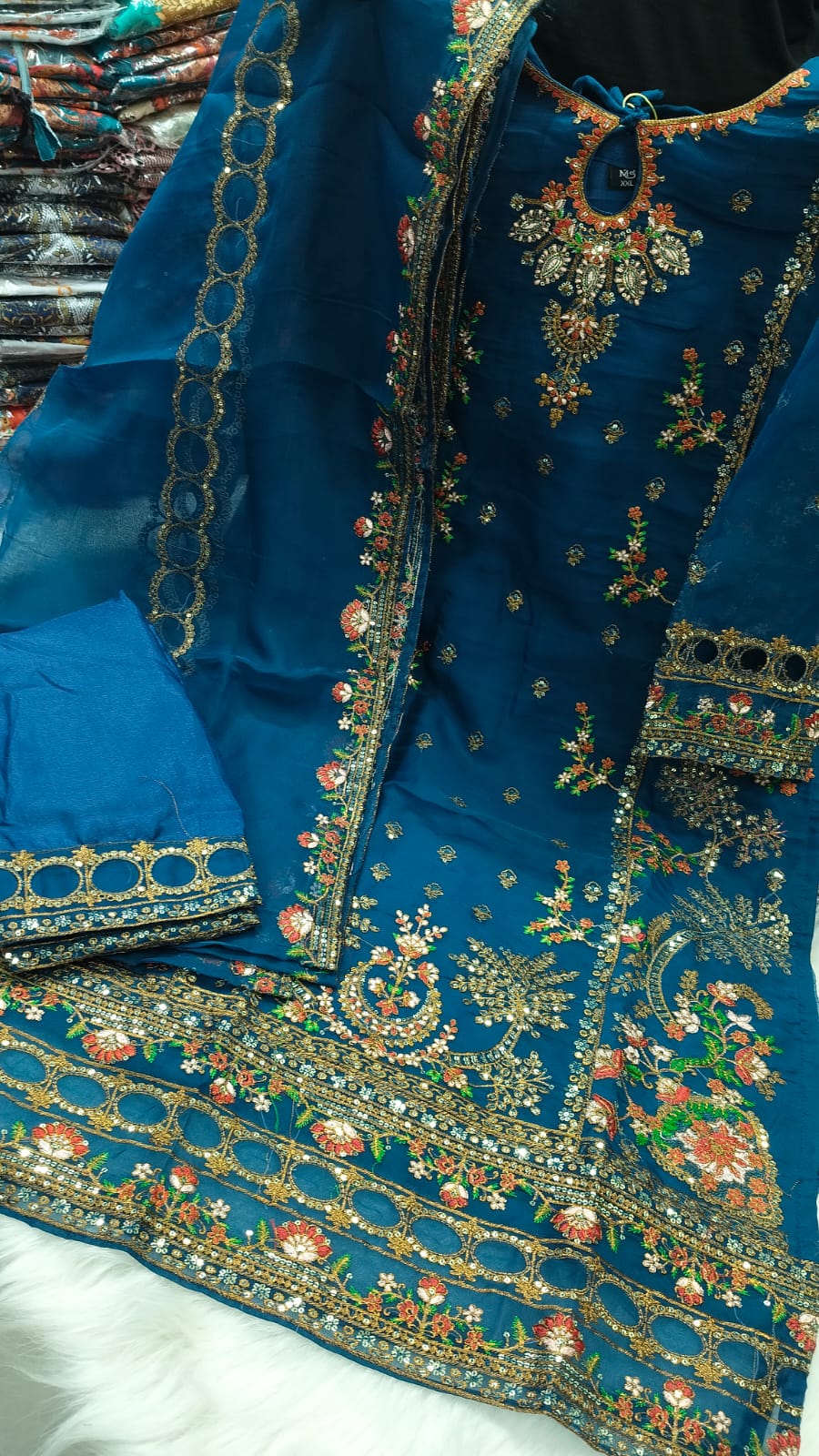 Pakistani Design 4-Piece Sada Bahar Tissue Set