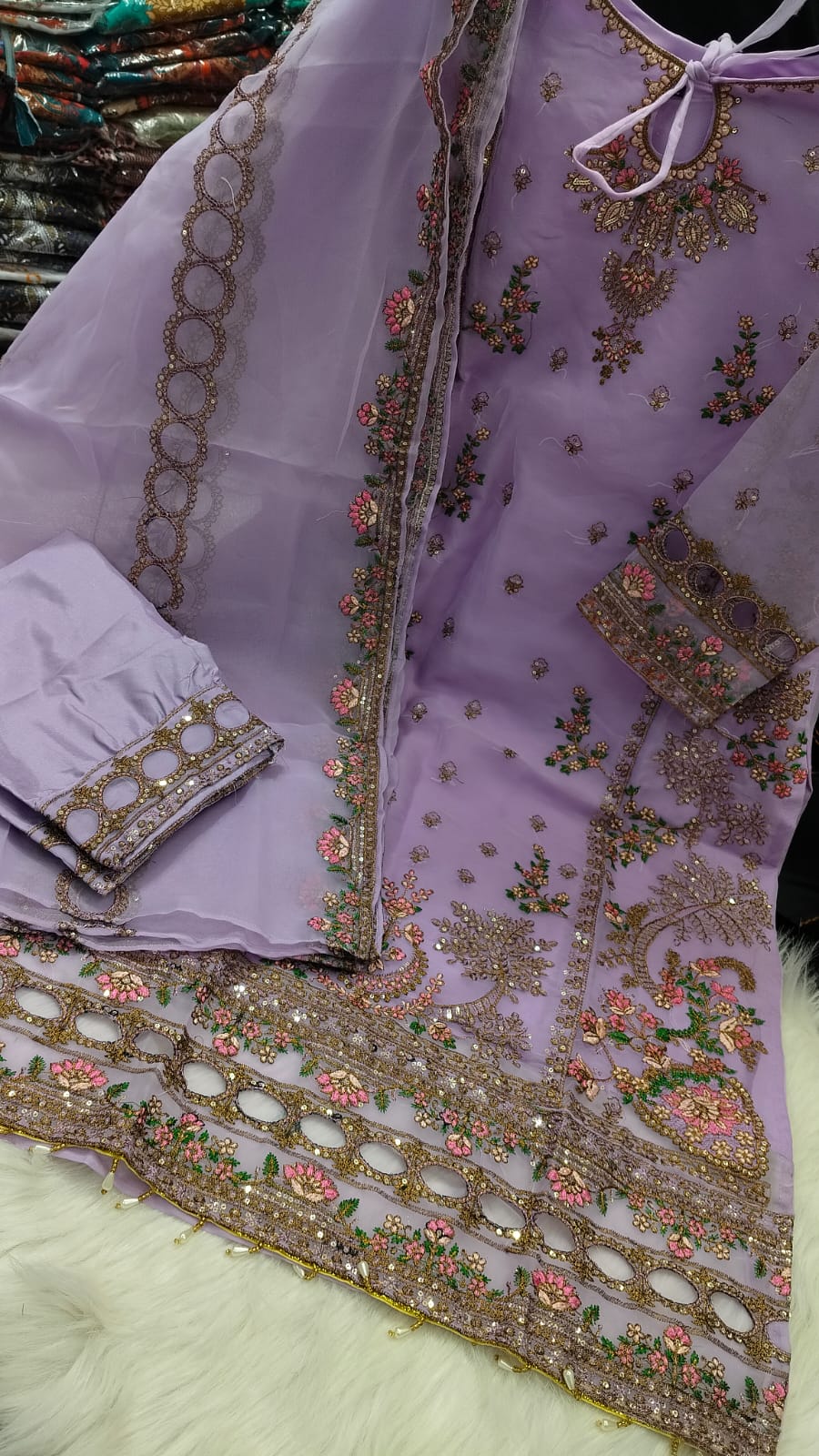 Pakistani Design 4-Piece Sada Bahar Tissue Set