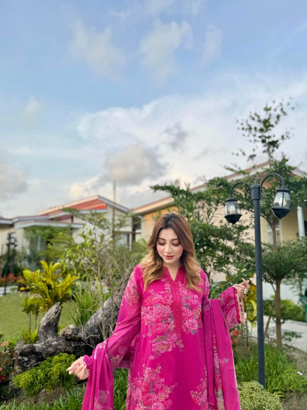 White Gold Georgette Three Piece