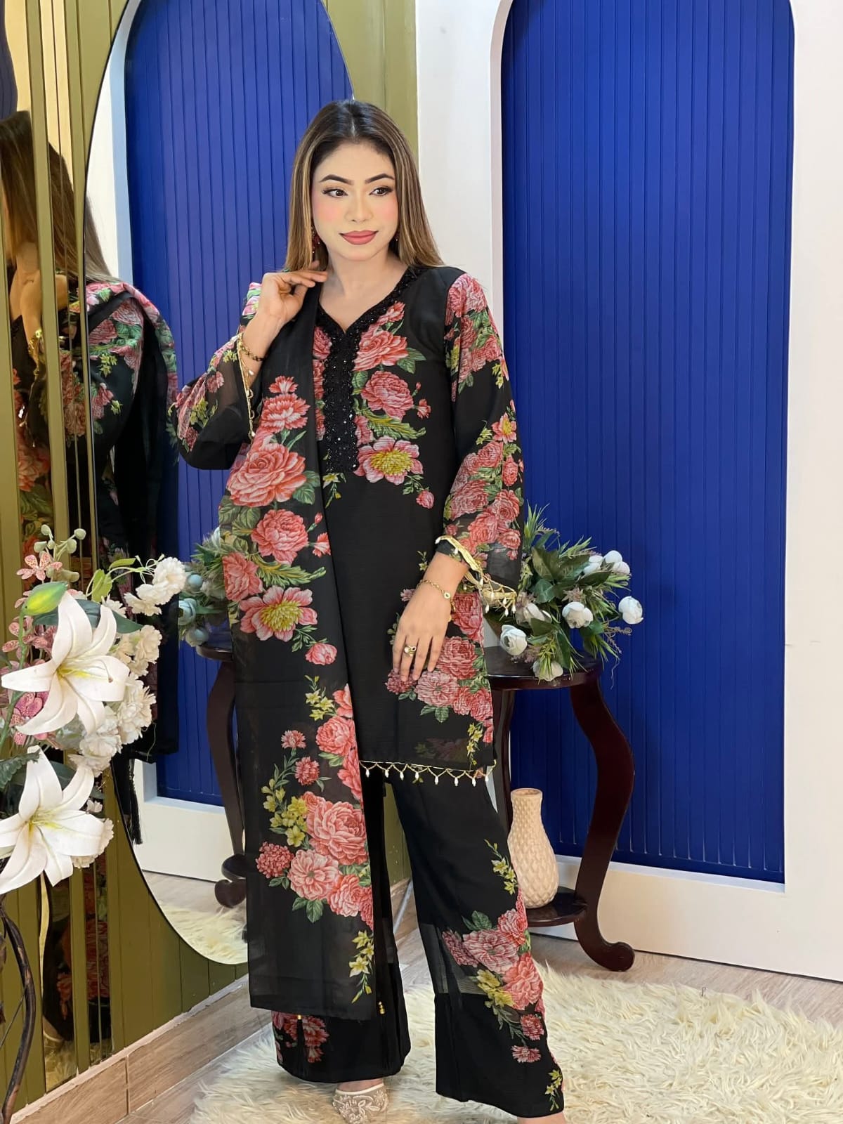 সাদা সোনার জর্জেট থ্রি পিস