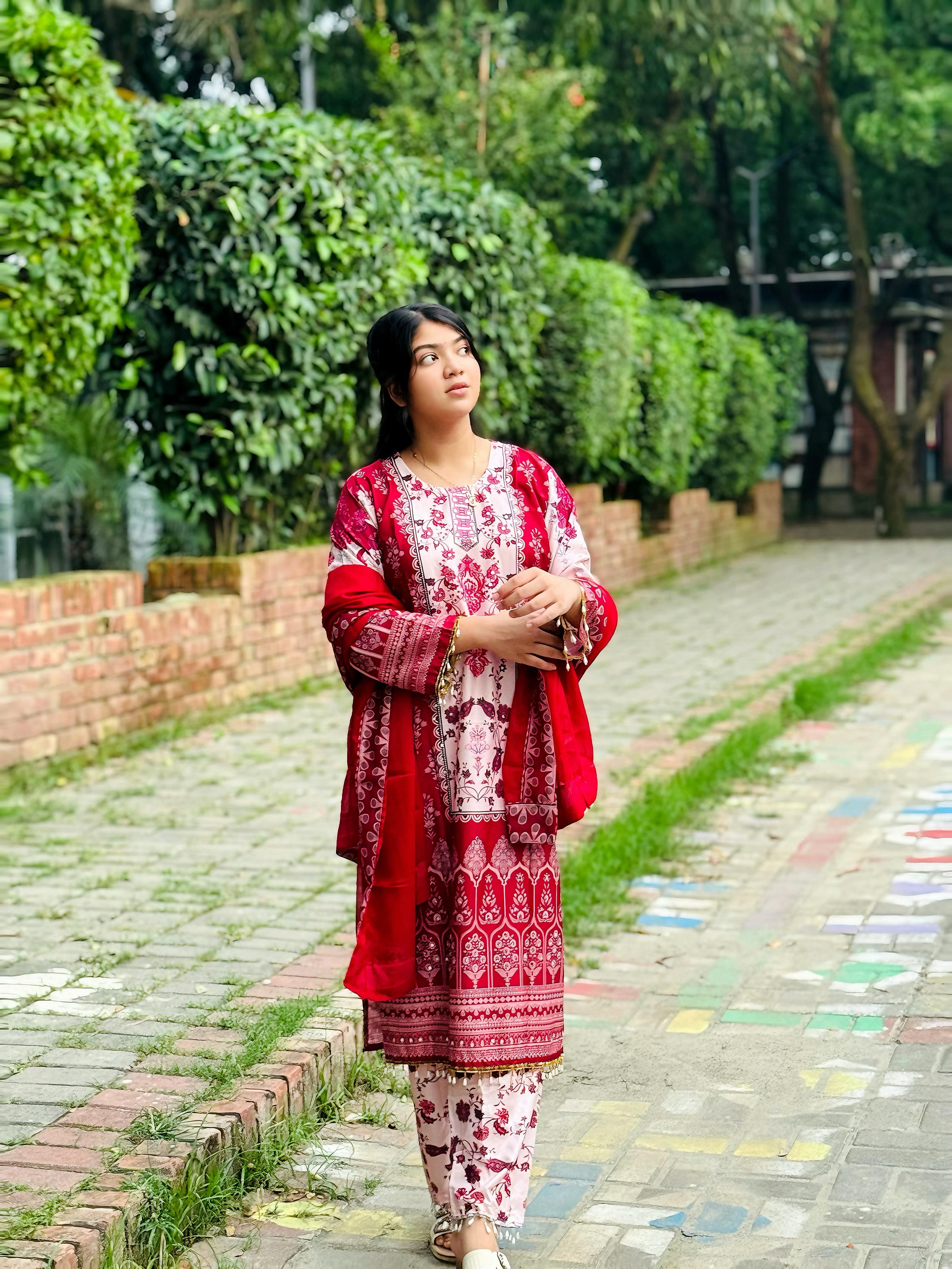 দুবাই সিল্ক থ্রি পিস